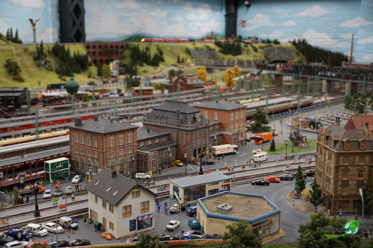 Кнуффинген. Источник изображения: https://www.freizeitpark-welt.de/indoor/miniatur_wunderland/themenbereiche/knuffingen-t223