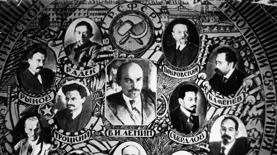    1927 год. Лев Троцкий и Григорий Зиновьев обвинены в попытке создать «вместе с буржуазными интеллигентами» контрреволюционную оппозиционную партию и исключены из состава ЦК ВКП(б) Иватеев / Фотоархив журнала «Огонёк» / Коммерсантъ