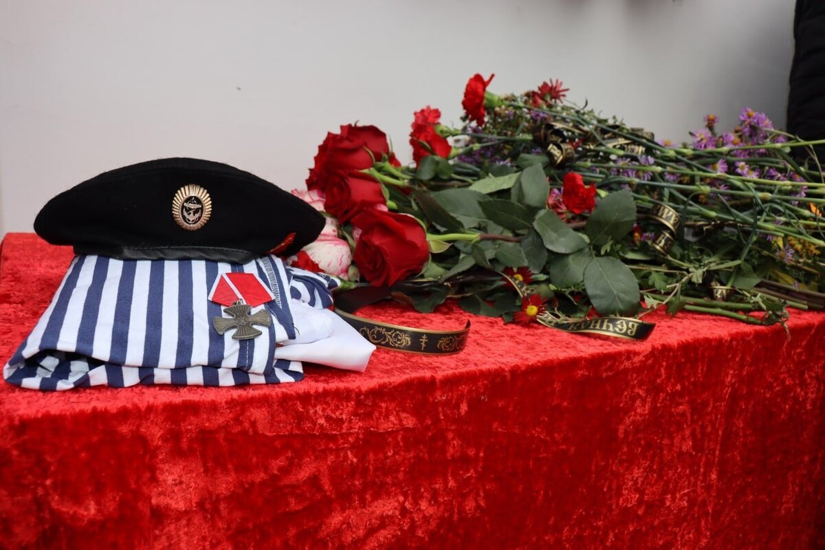  📷    В Кваркенском районе открыли памятную доску морскому пехотинцу Ивану Туленкову Марина Шарт