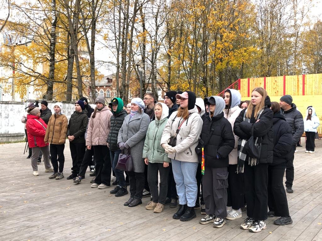 Газета в бежецке. Вахта памяти в школе. Аллея памяти. Сквер памяти героев