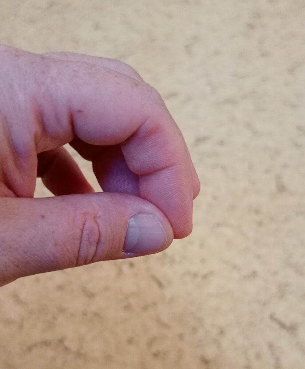 Видите нитку? Нет? Я тоже не вижу. А она есть!)))