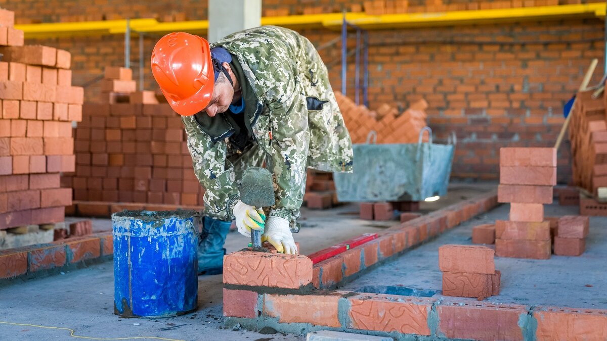    За 2 года Югра восстановила более 200 объектов в Макеевке