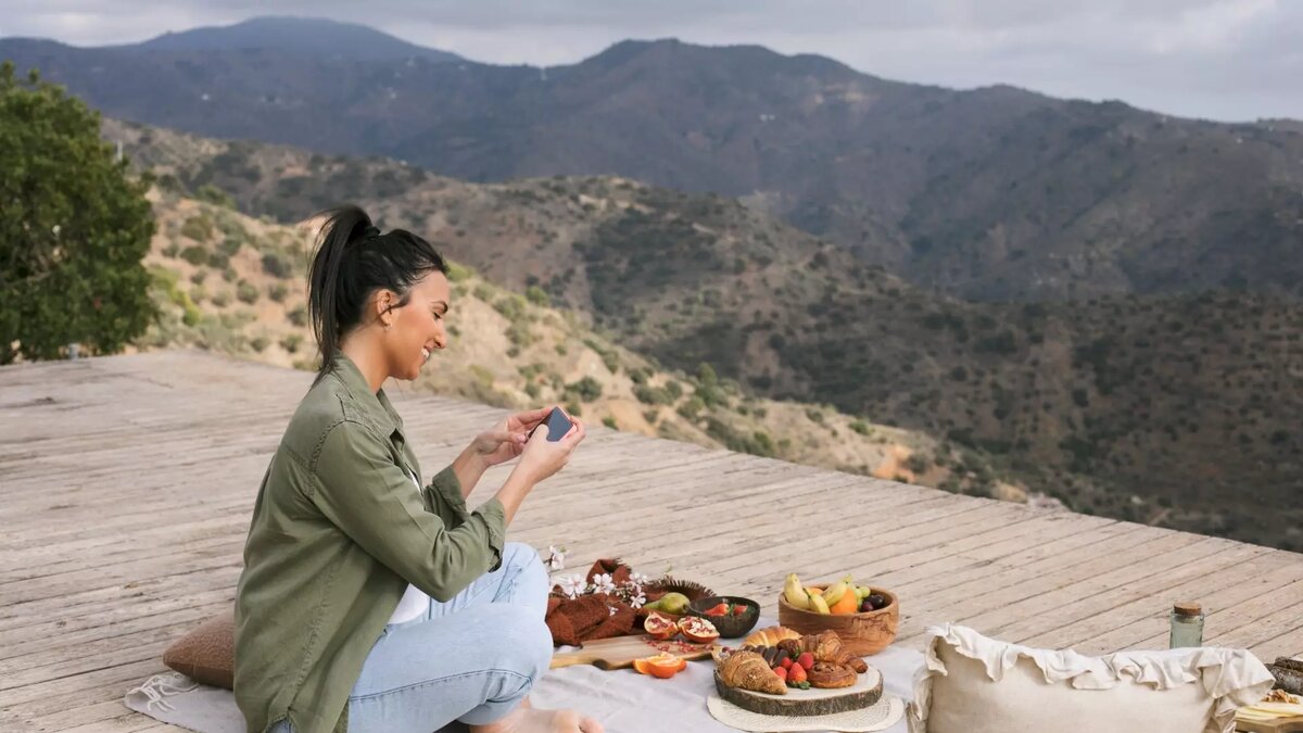     Наступившие осенние холода все больше навевают тоску и скуку. Незапланированный отпуск в теплые страны может спасти вас от депрессии. «Новая Хакасия» выяснила, сколько стоит отдых в Грузии в 2023 году. А еще мы придумали, чем там заняться.