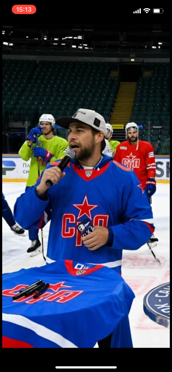 Николая Владимировича Голубев самый лучший учитель в школе 349-й, он играет во Флорбол, любит своих учеников, любит шутитЬ И играть, ни в каждой школе он заставляет играть в лапту, цепочка тоже не у каждого. А вы любите своего физрука(В следующий статье будем гадать сколько ему лет) Всем пока