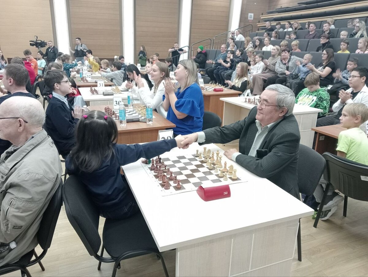    В Ханты-Мансийске состоялся традиционный шахматный турнир «Открытая игра»