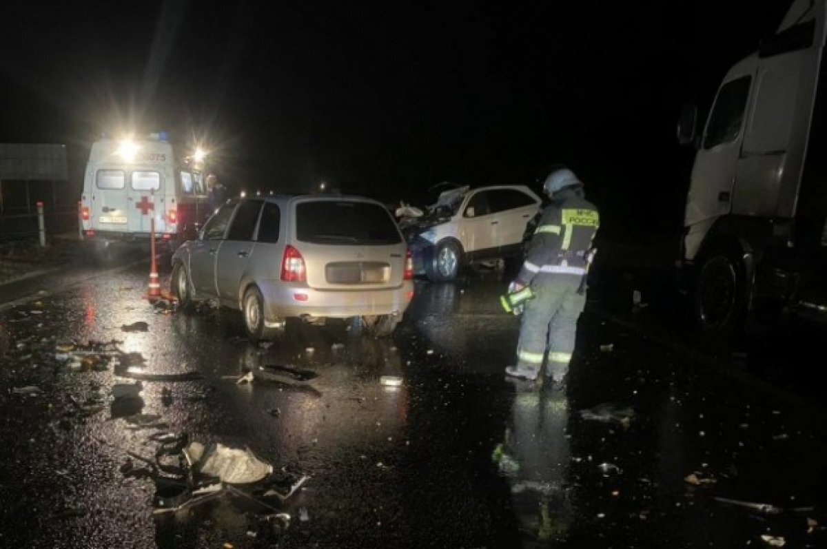   В Городищенском районе ночью столкнулись три машины