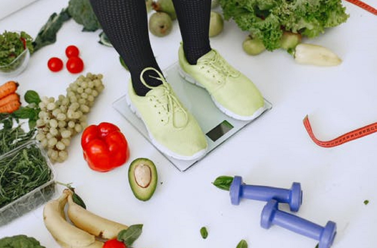 чему равна масса людей воздуха. вес воздуха весы. вес человека в воздухе. почему теплый воздух легче холодного. узнать способ определения выталкивающей силы.