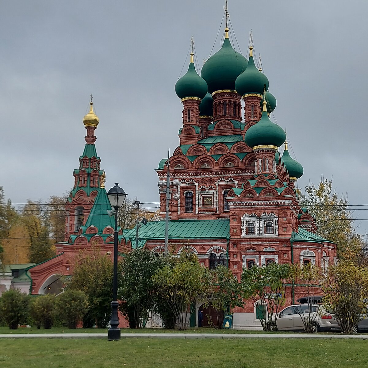 Останкинский пруд и сквер в Москве. Октябрь 2023. | ПУТЕШЕСТВУЙ И ОТДЫХАЙ✓  | Дзен