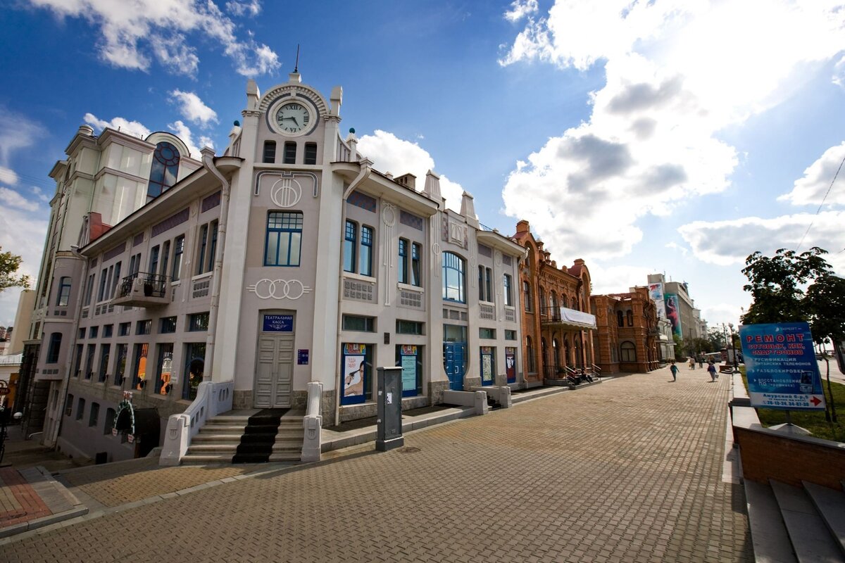 здания на улице Муравьёва-Амурского Источник фото - https://goo.su/vaGh