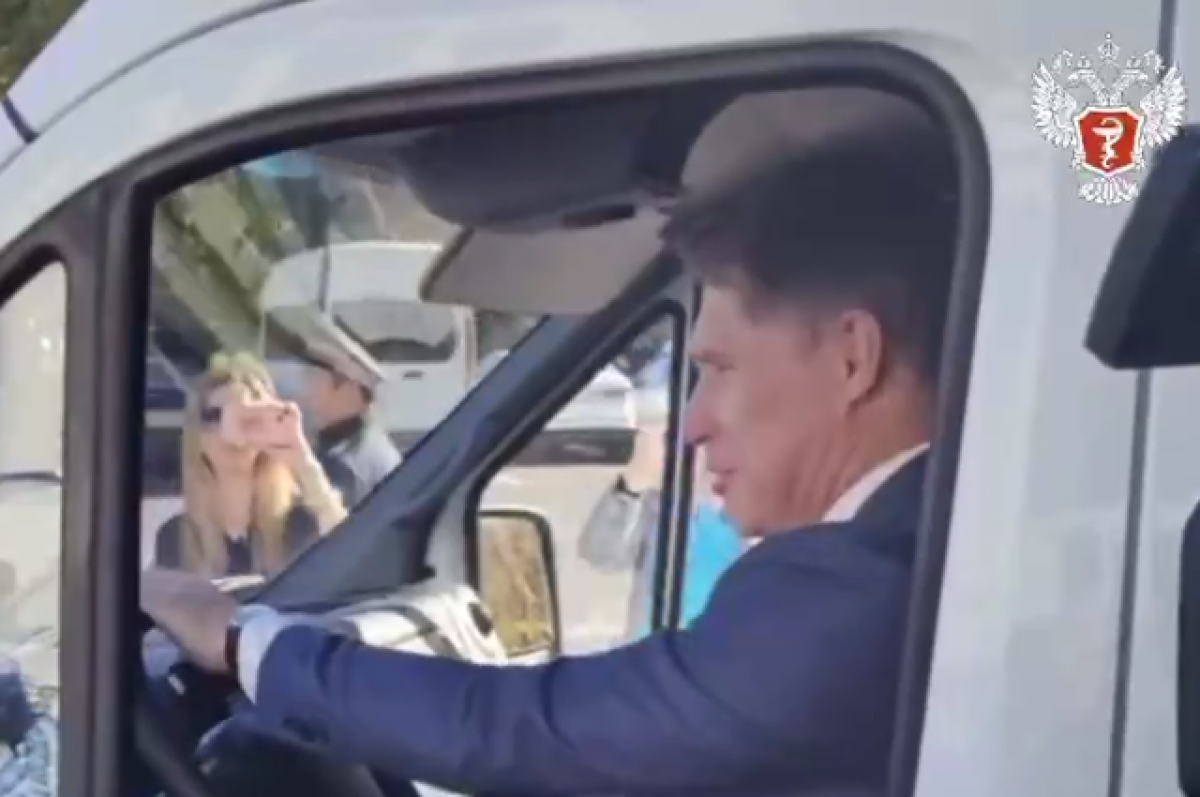    Глава Минздрава РФ Михаил Мурашко в Нальчике прокатился на реанимобиле