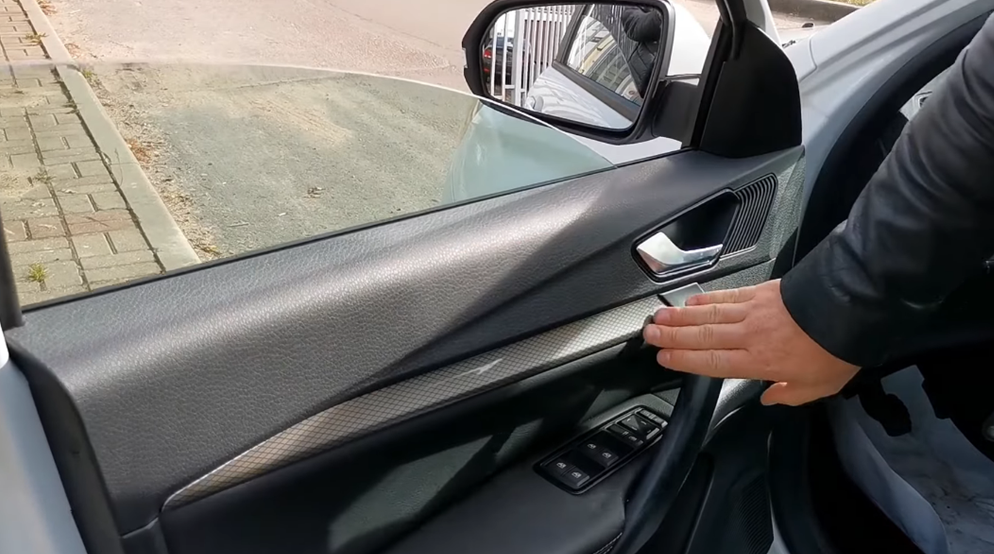 Про диоды, антиавтозвук и руки из попы. - Lada Vesta, 1,6 л, 2016 года автозвук 