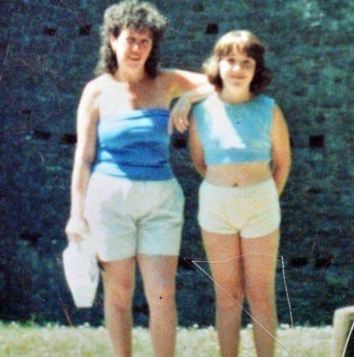 Маргарет и Келли Бейтс 