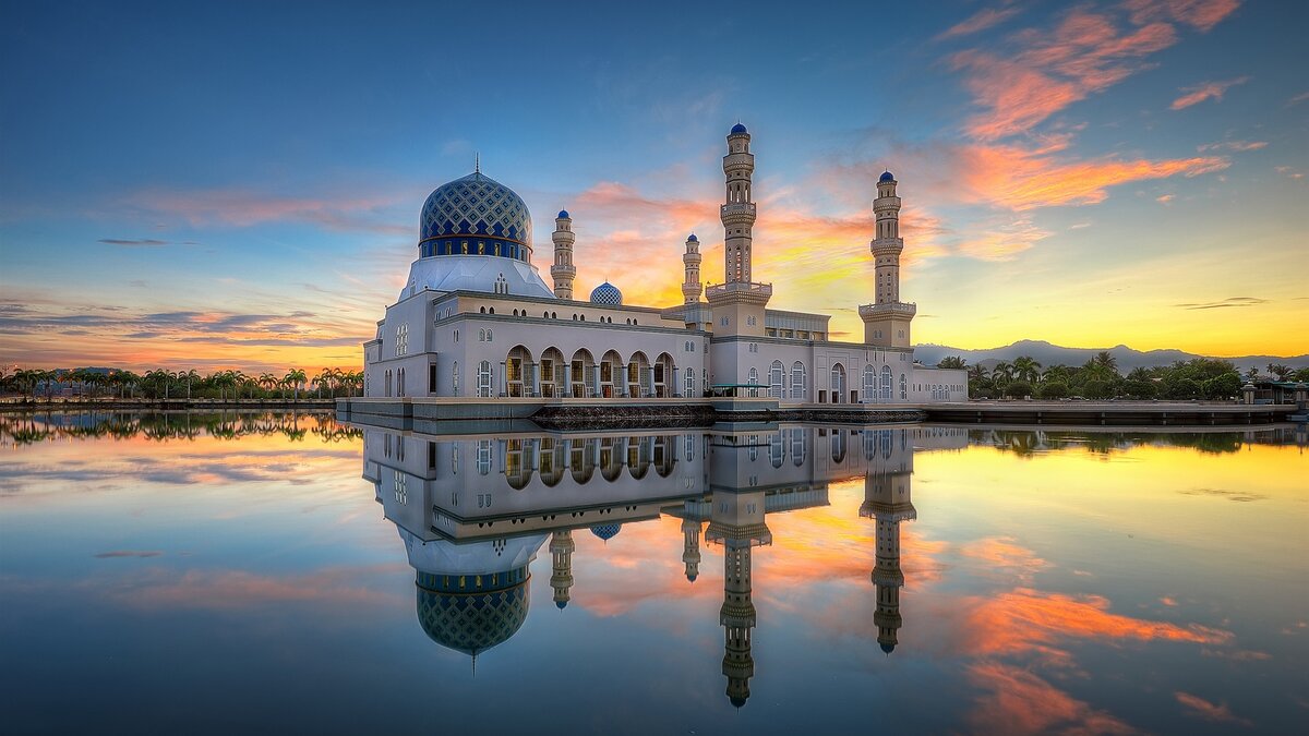 мечеть хорошего качества. масчид малайзия. мечеть хорошего качества. мечеть хорошего качества. мечеть убудиах – куала кангсар, малайзия.