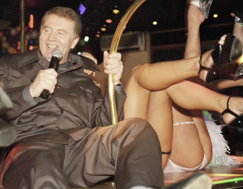 На фотографиях прошлых лет политические деятели нередко показывают себя с неожиданной стороны, что объясняется очень просто.-5