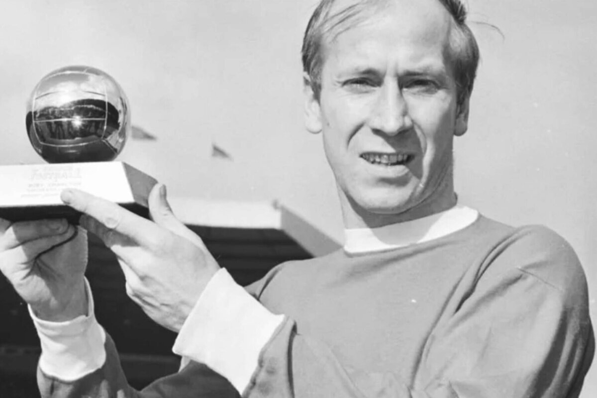     Умер легендарный футболист Бобби Чарльтон, чудом выживший в авиакатастрофе 1958 года