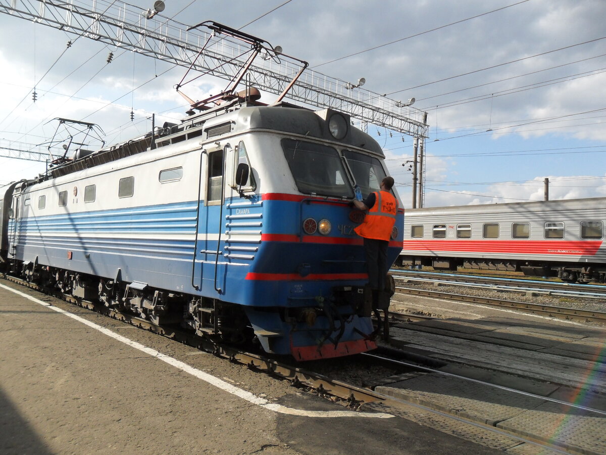 Станция Пенза. Электровоз ЧС-2К - 722