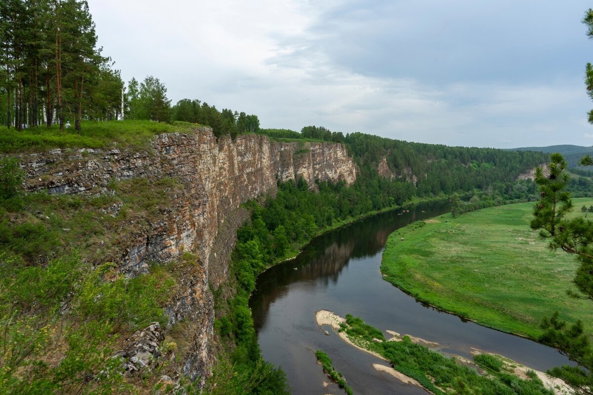 Лимоновский гребень на реке Юрюзань