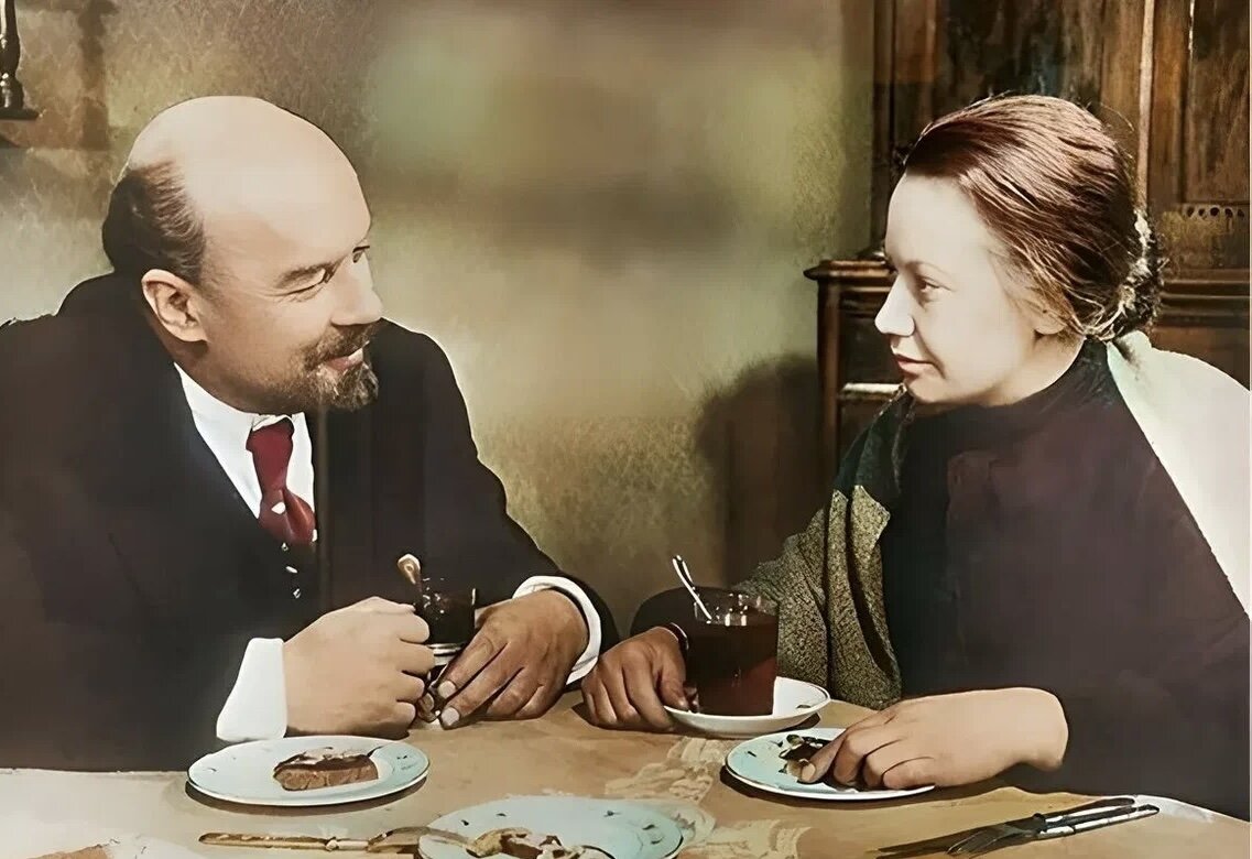 Ленин и Крупская.