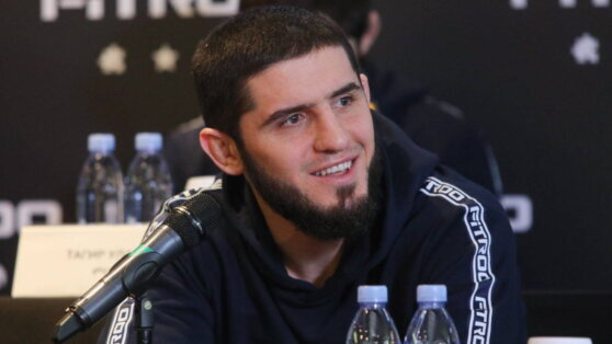    Россиянин Махачев нокаутировал Волкановски и защитил пояс UFC Анна Белая