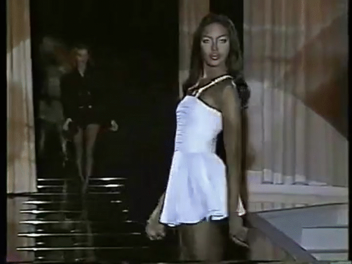 Наоми Кэмпбелл для Versace Весна 1995