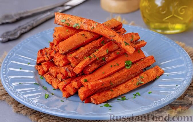 морковь, масло оливковое, семена тмина, паприка молотая, перец чёрный молотый, соль, зелень петрушки