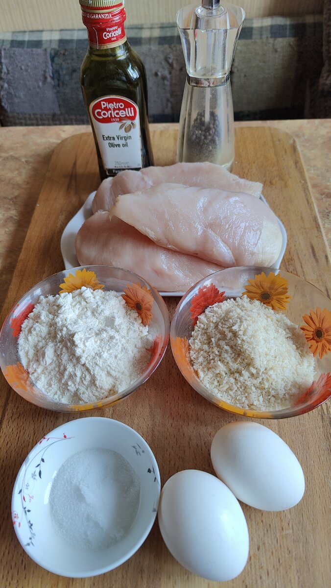 Ингредиенты на 6 шницелей