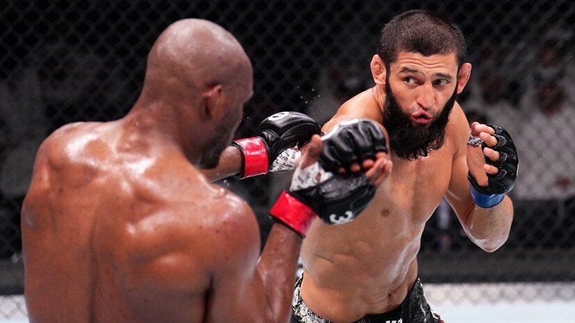     Бойцы UFC Камару Усман и Хамзат Чимаев Gettyimages.ru Chris Unger / Contributor