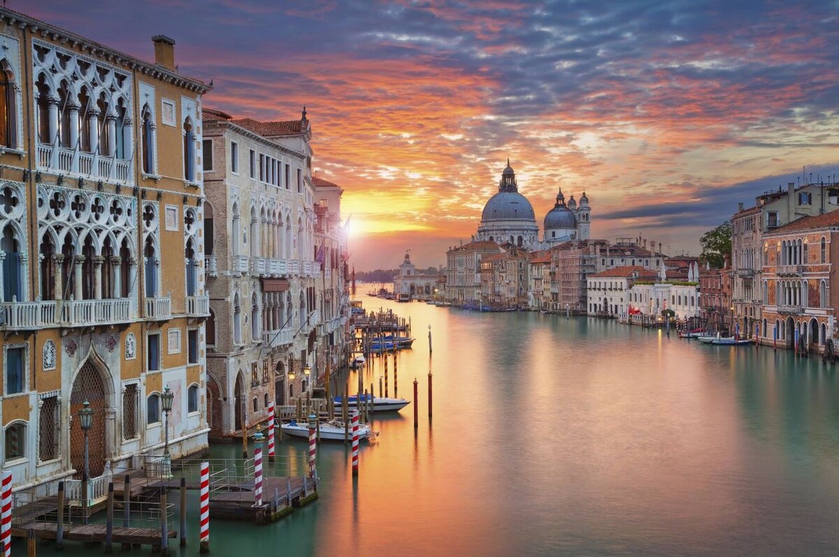  Краткое описание
Стоит просто упомянуть о Венеции, как в голове сразу же возникают приятные ассоциации.
