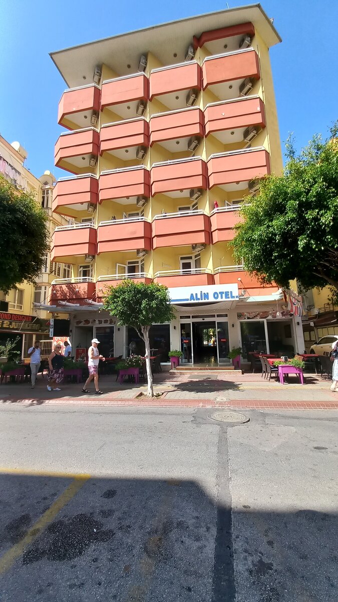 Alin Hotel 3*