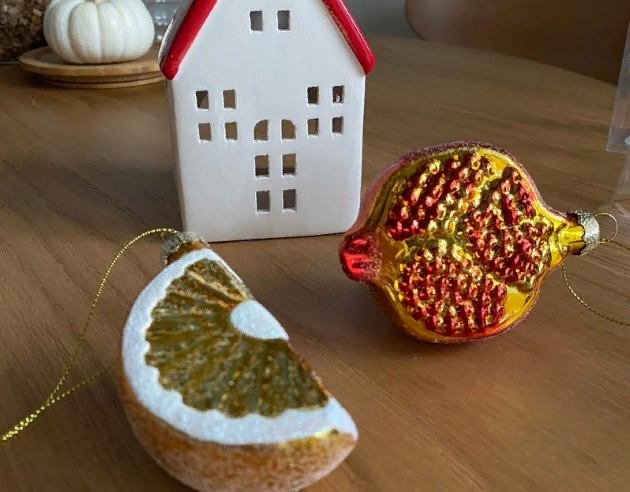 Ёлочные игрушки - долька лимона и половинка граната