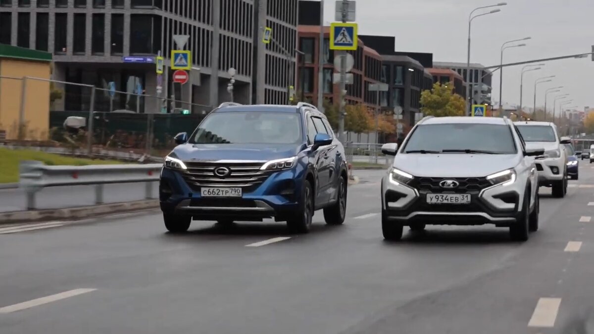 Сегодня наши герои -  GAC GS5 и Lada Vesta Cross NG
