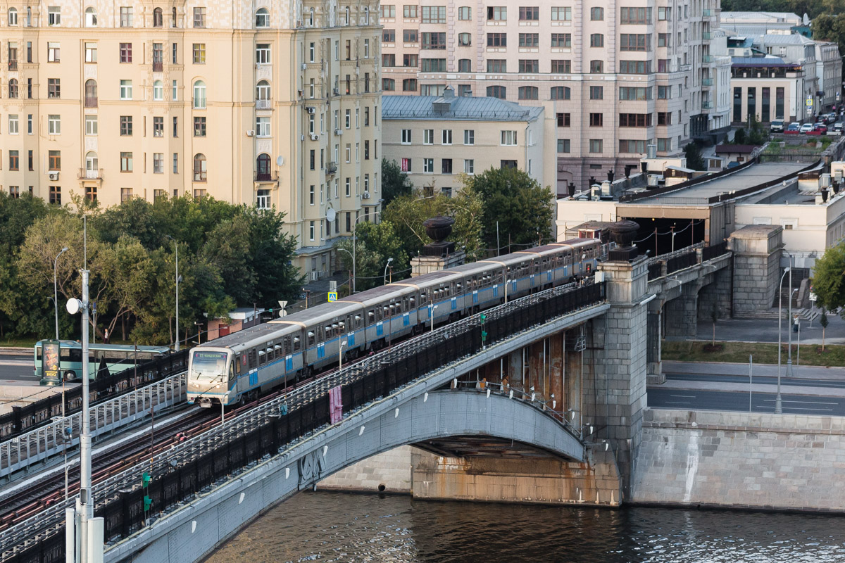 Мост метро фото