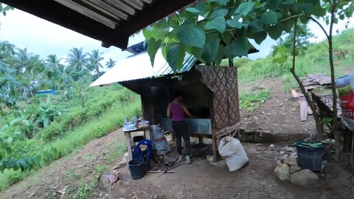 Tải video: Загноились ноги | Засыпаем яму обратно | Делаю Мумаичке грядку | Отец и сын строят домик в деревне | Жизнь с филиппинкой