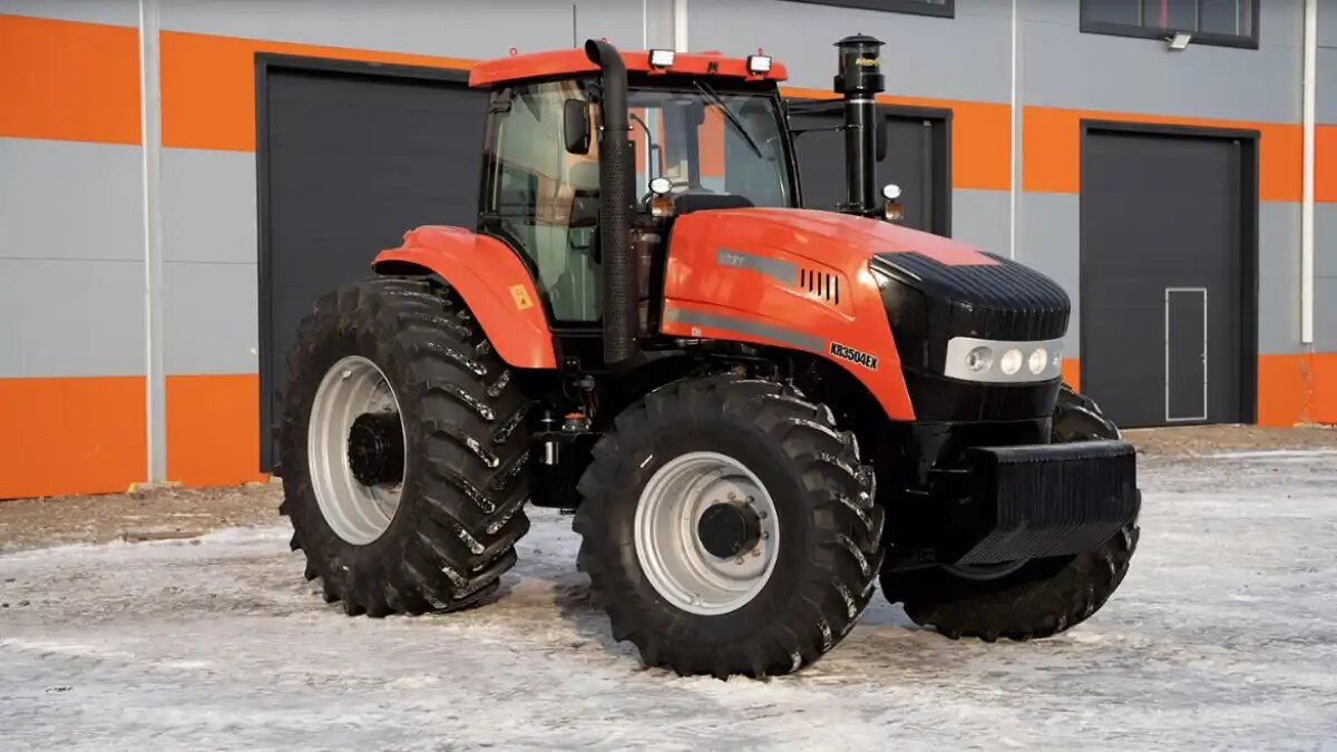 Фото: https://kat-russia.ru Китайский трактор KR3504EX от Xuzhou KAT Agricultural Equipment Co., Ltd. (фотография носит иллюстративный характер)