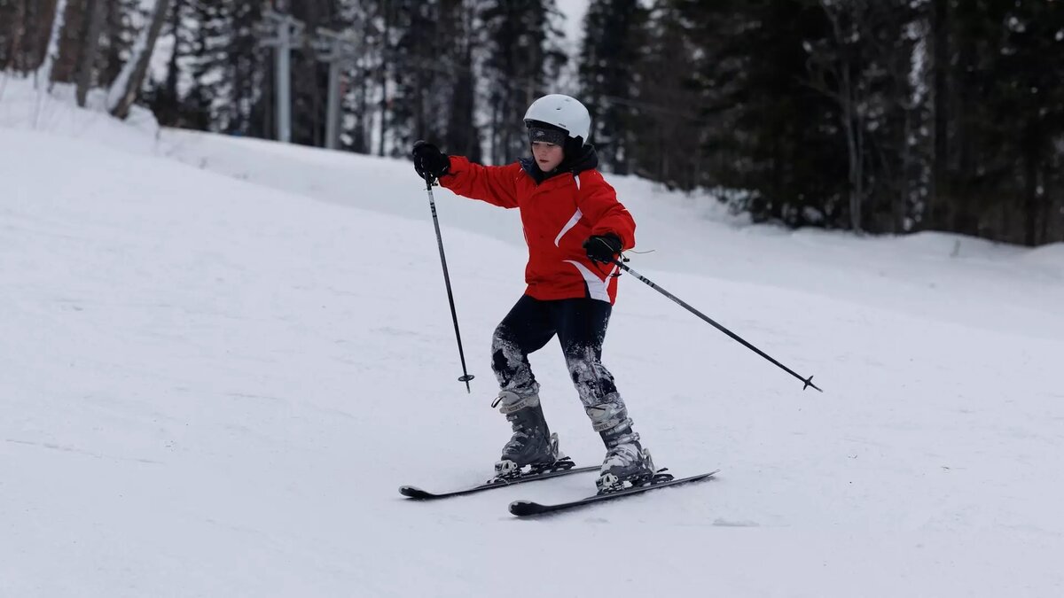     Красноярскую лыжероллерную трассу назвали небезопасной для спортсменов. Такое мнение высказала президент Федерации лыжных гонок России Елена Вяльбе.