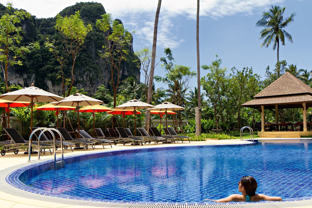 https://www.thaimediapr.com/wp-content/uploads/2019/07/ibis-Styles-Krabi-Ao-Nang_Pool-1-1920x1280.jpg