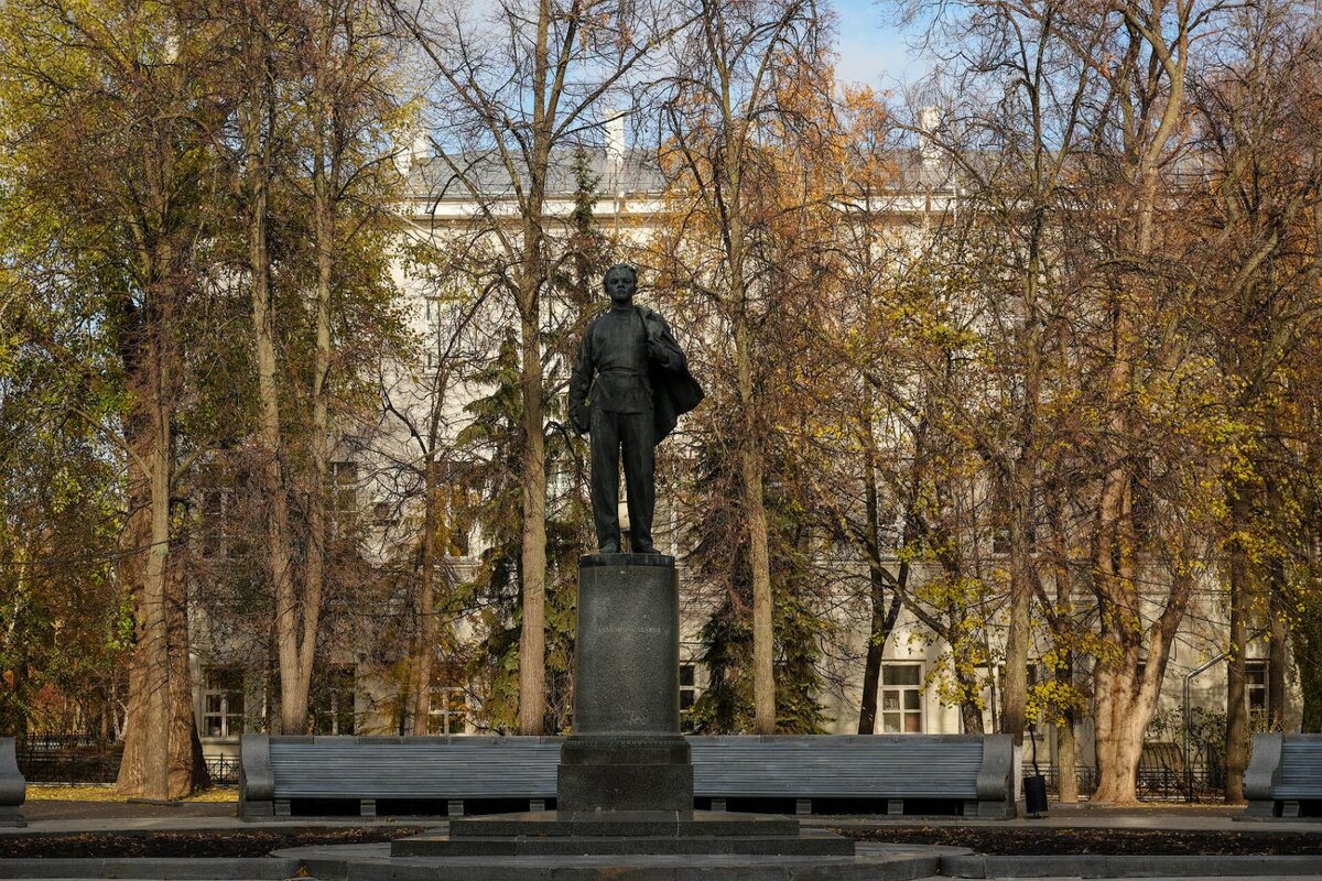 Казань одним днем. Прогулка по городу для автотуристов и не только: от парковки до архитектуры