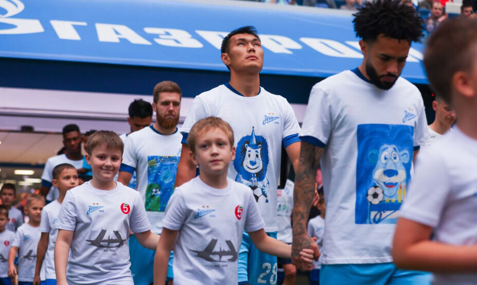    Зенитовскому Льву исполнилось 11 лет. Фото: ФК «Зенит»