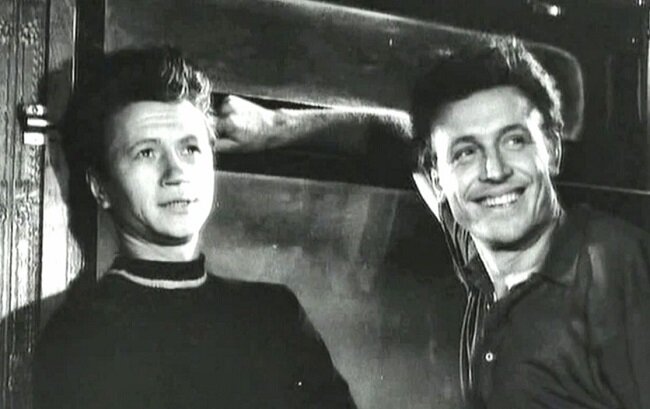 Кадр из фильма «Рядом с нами» (1957). Скриншот. 
