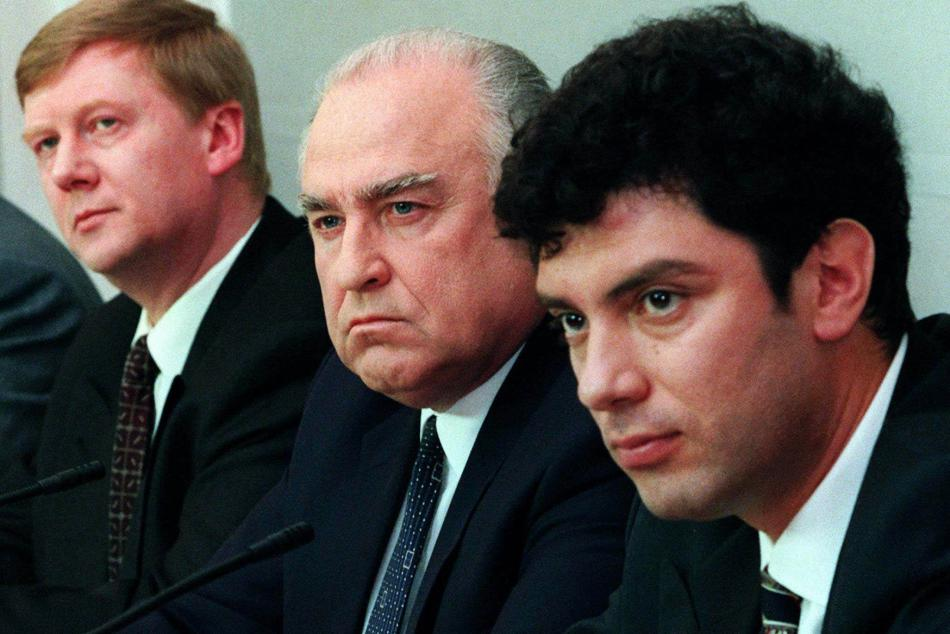 Премьер министр ельцина бывший. Черномырдин. Немцов 1990.