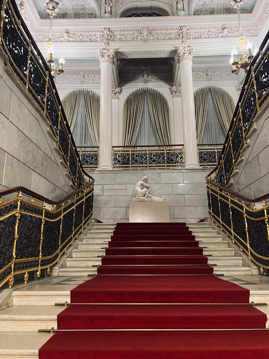 Парадная Лестница фото 2