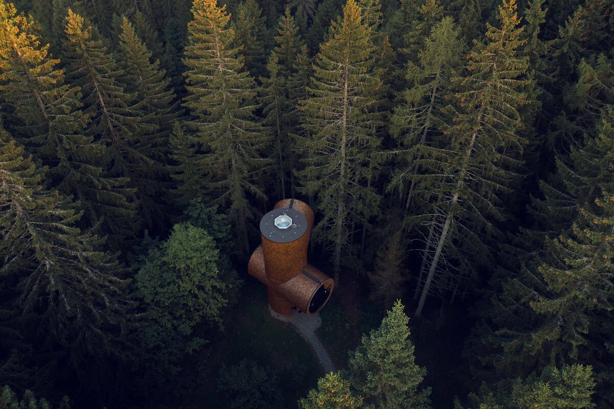 Источник изображения - https://static.dezeen.com/uploads/2022/03/bert-studio-precht-architecture-modular-treehouse-tom-klocker_dezeen_2364_col_17.jpg