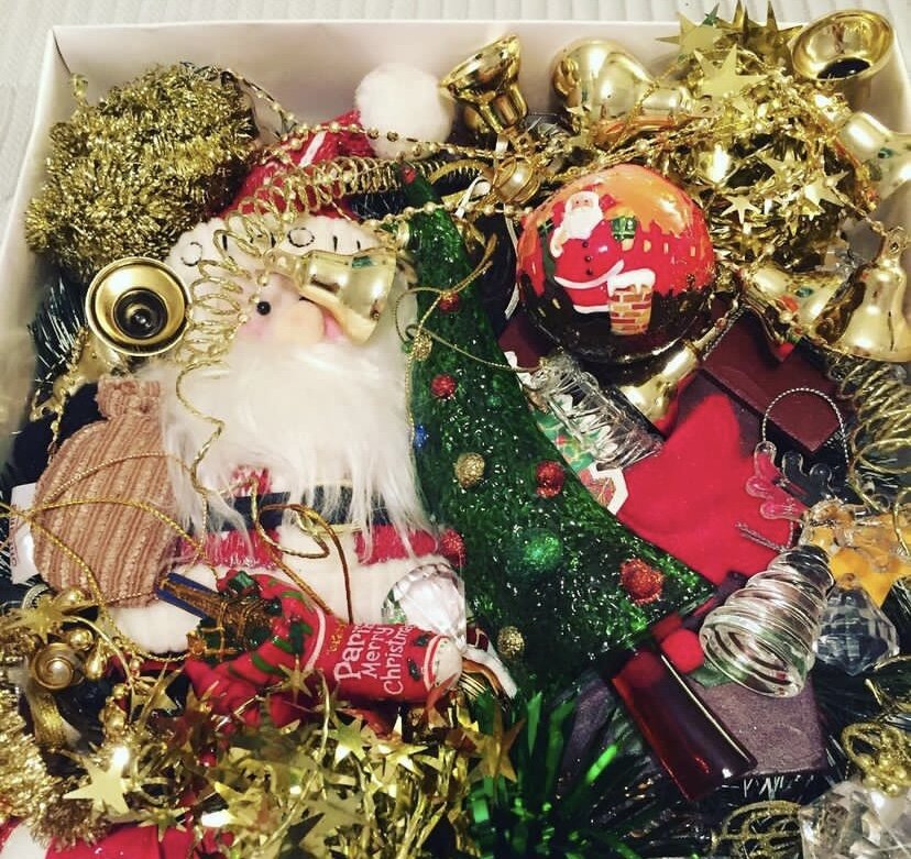 «Каждый год кончается счастливо — он кончается Новым годом». (Цитата - Сильвия Чиз).