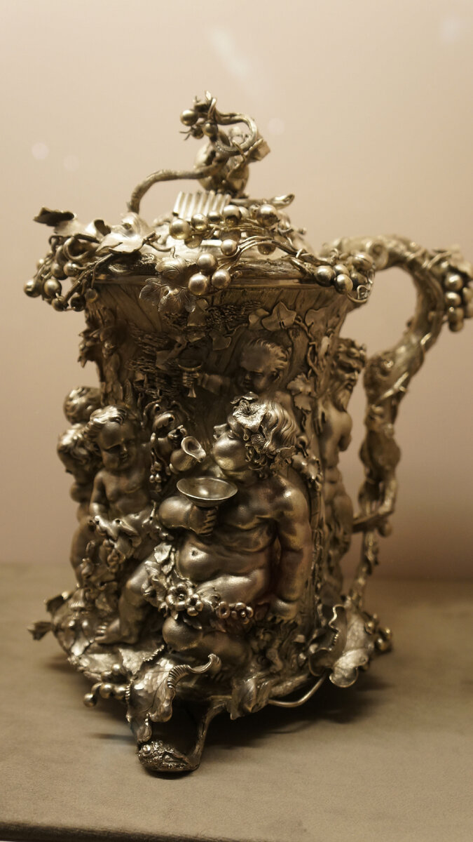 фото автора Кружка Мастерская Ф.А. Верховцева
Санкт-Петербург. 1854 г.
Серебро; литье, чеканка, гравировка, золочение