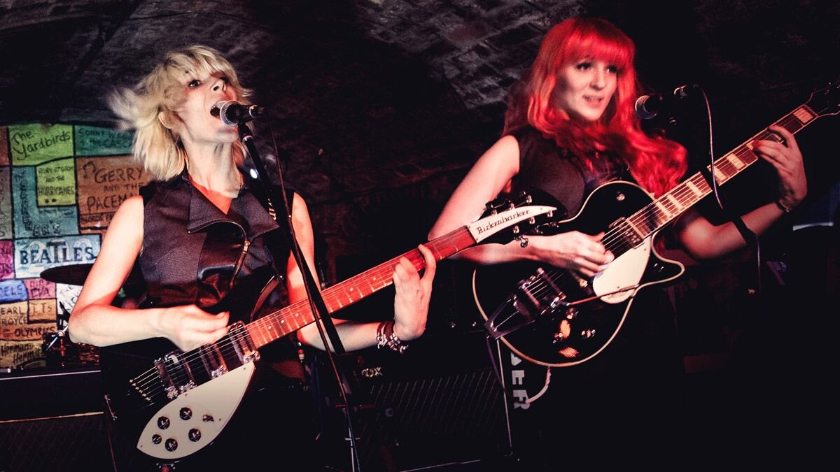 MonaLisa Twins, Austria, UK, The Beatles,  