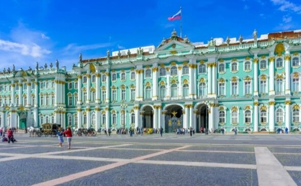 Зимний дворец. Автор Растрелли.