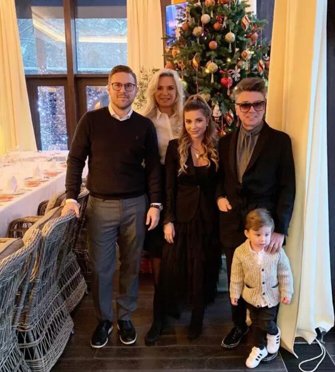 Семья Валентина Юдашкина. Соцсети