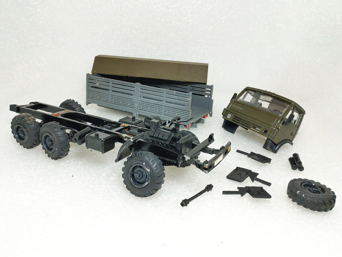 Рис. 2. Модель КАМАЗ-4310 производства АРЕК (ЭЛЕКОН) в масштабе 1:43 до восстановления