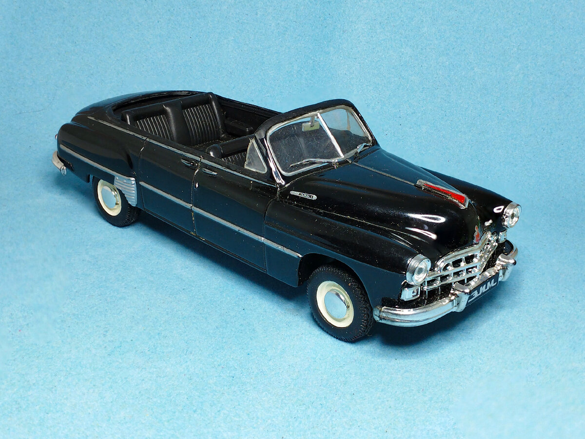 Рис. 1. Модель автомобиля ГАЗ-12 ЗИМ в кузове фаэтон до улучшений