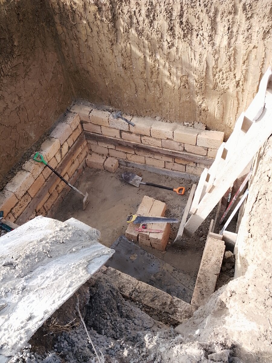 Строительство бетонного погреба для дома или дачи рядом с г. Можайском